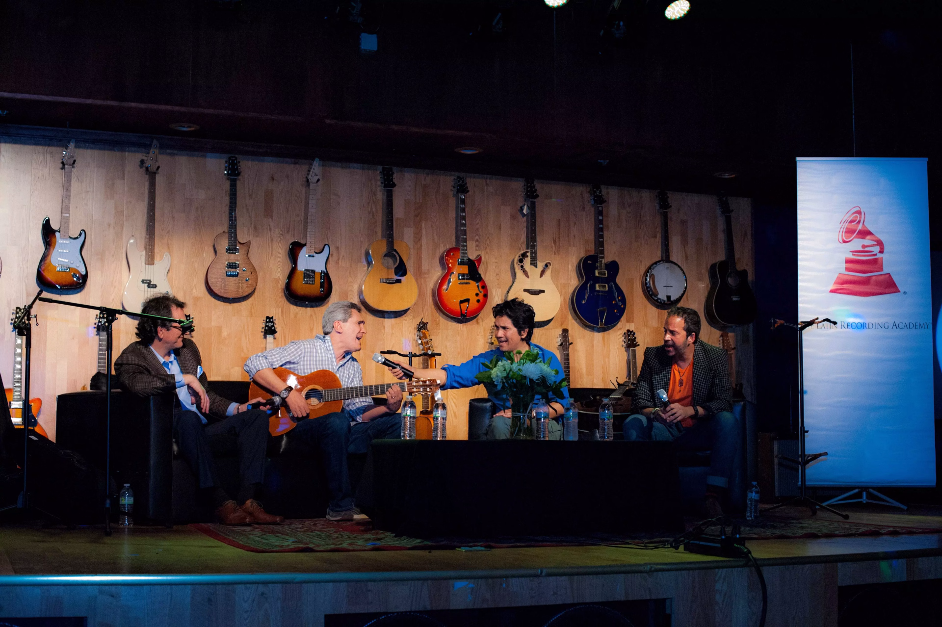 Latin GRAMMY® In The Schools visita Miami