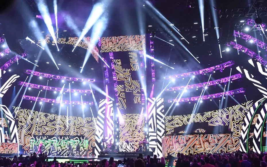Winners of 18th Annual Latin GRAMMY Awards were announced tonight live on Univision from  MGM Grand Garden Arena in Las Vegas